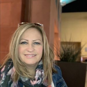 Meet your Posher, Cara